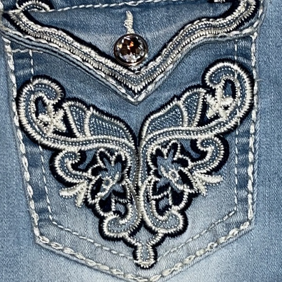 NWT SUPER FLARE BEAUTIFUL DETAILED POCKETS JEANS 9/10 TRUE LEECH FLATTERING FIT - Picture 4 of 5